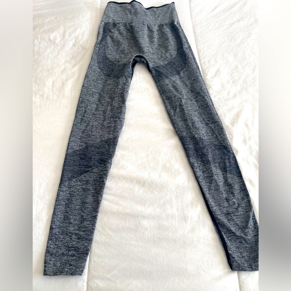 EUC black ombré Pink seamless leggings